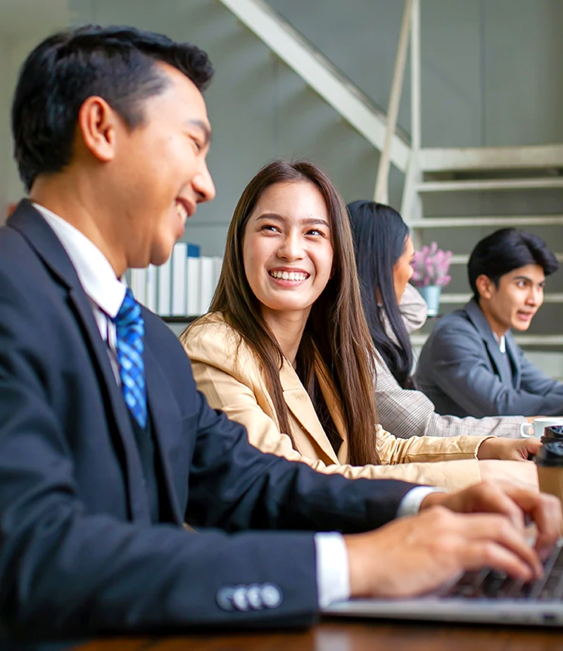 Happy employees discussion employee retention strategies to reduce voluntary attrition