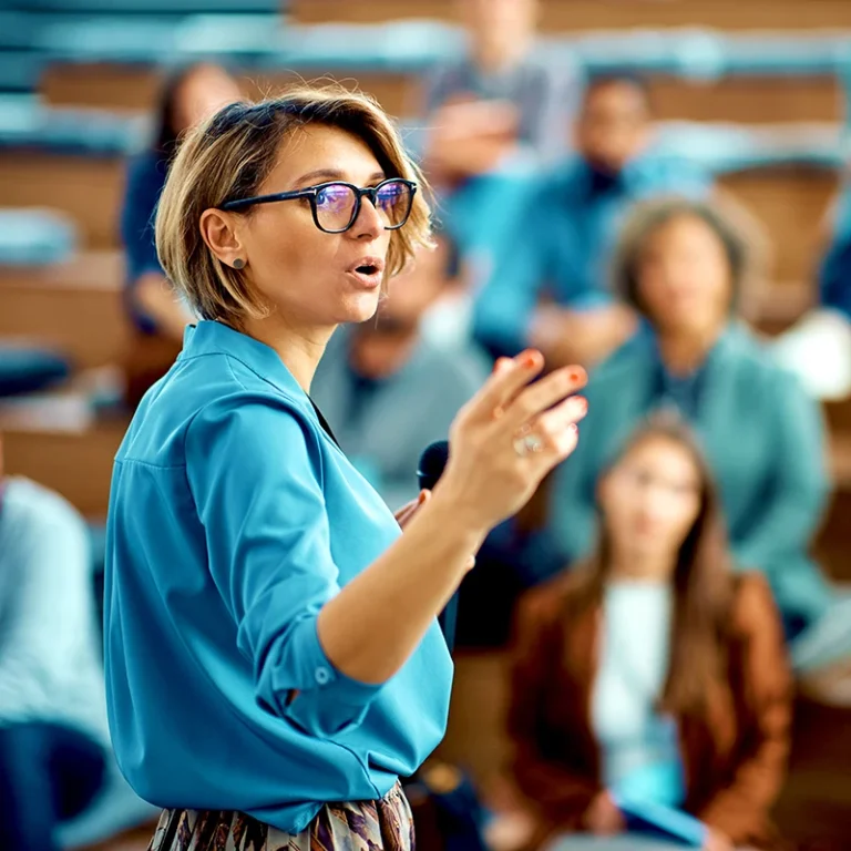 A certified MCode trainer coaching a team 